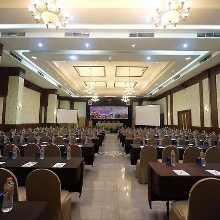 โรงแรมแพนดานารัน เซอมารัง ภายนอก รูปภาพ