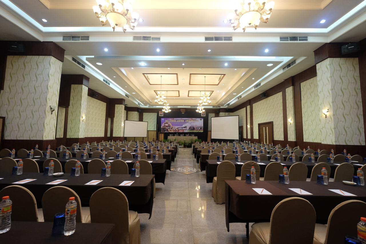 โรงแรมแพนดานารัน เซอมารัง ภายนอก รูปภาพ